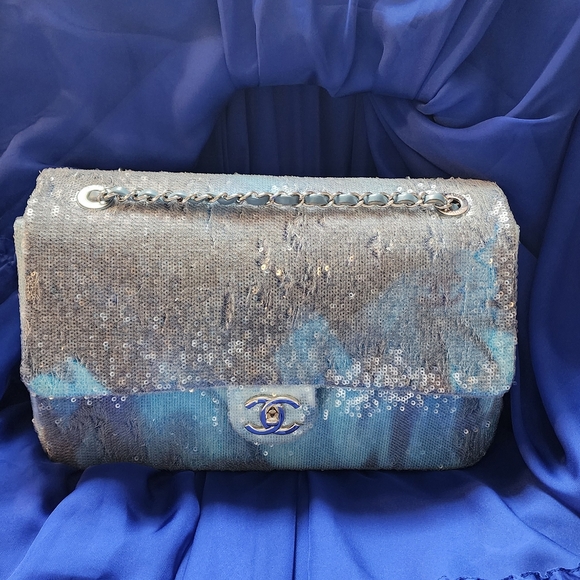 Waterfall CC Flap Bag Sequins  Jumbo Ocean Blue Chanel 💙 - Picture 1 of 11